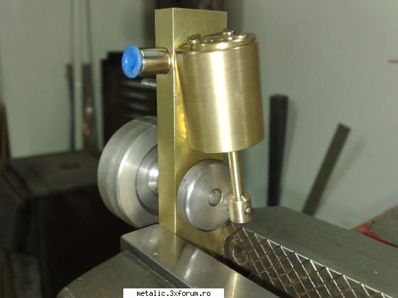 Motor oscilant cu abur simplu efect. - Ieri am construit si eu propriul motor oscilant - Proiecte
