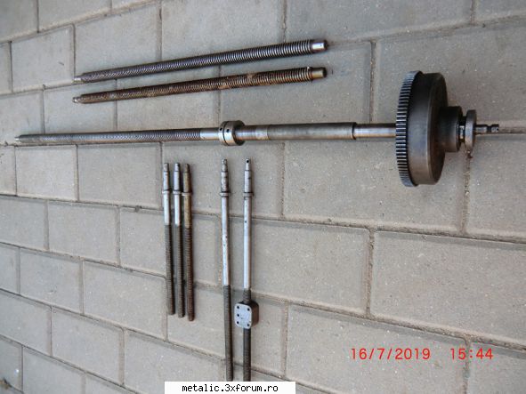 Poze cu strungul meu - Șurubul conducător pt. avans și - Vanzare/Cumparare Diverse